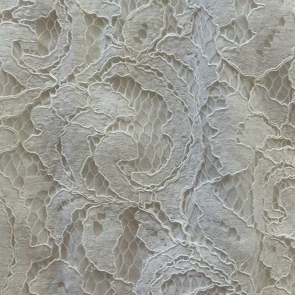 White lace mini skirt. High quality material. - Picture 5 of 5